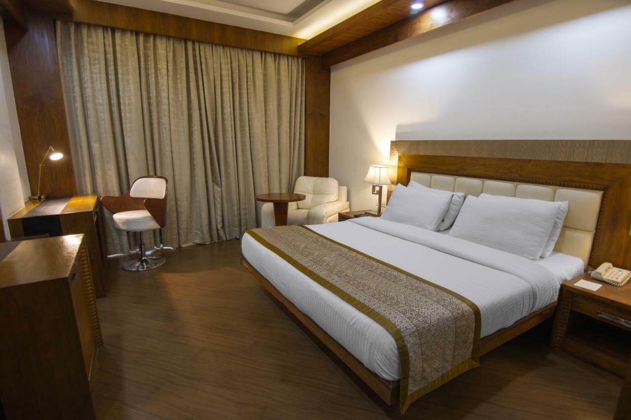 Grand Imperial Resort Mussoorie Eksteriør billede